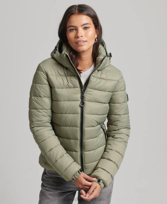 κλασικό puffer jacket με κουκούλα γυναίκες είδη ένδυσης χακί Superdry L02L3730