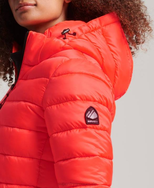 κλασικό puffer jacket με κουκούλα γυναίκες είδη ένδυσης κοράλλι Superdry L02L3790