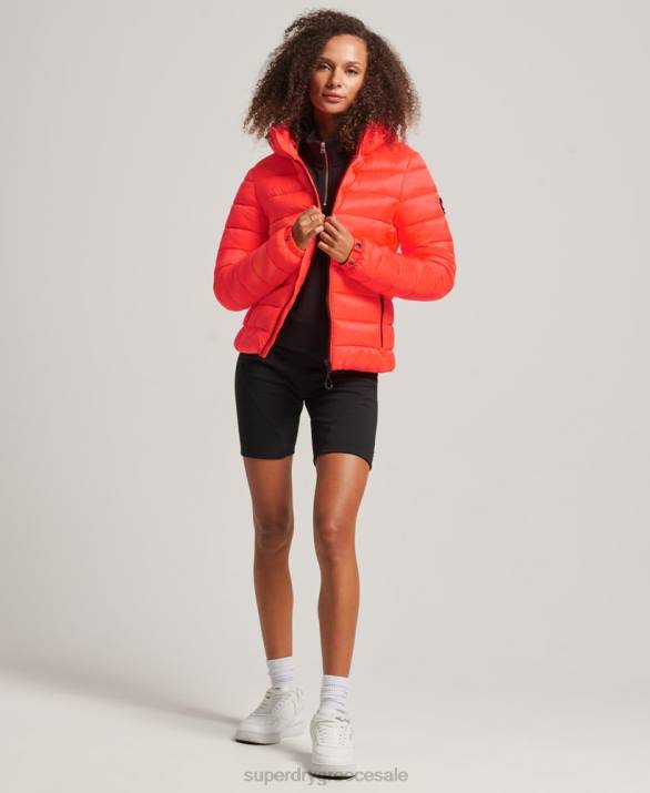 κλασικό puffer jacket με κουκούλα γυναίκες είδη ένδυσης κοράλλι Superdry L02L3790