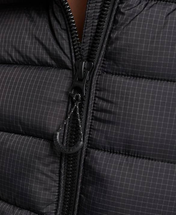 κλασικό λογότυπο puffer jacket γυναίκες είδη ένδυσης μαύρος Superdry L02L5418