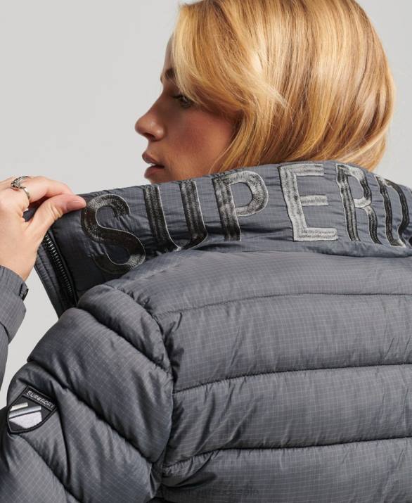 κλασικό λογότυπο puffer jacket γυναίκες είδη ένδυσης γκρί Superdry L02L5422